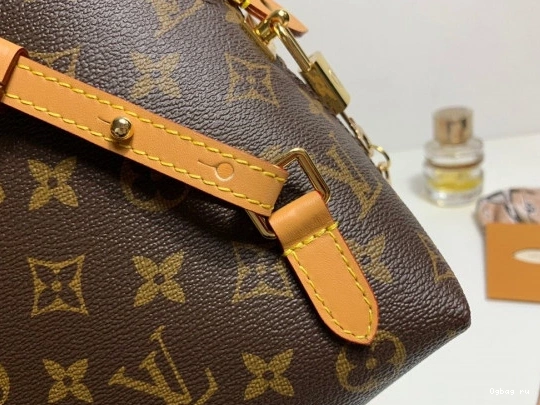 VUITTON LOUIS BACKPACK 0709